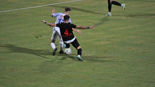 FETHİYESPOR EVİNDE KİMSEYİ AFFETMİYOR 3-1