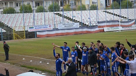 Fethiyespor'da Keyifler Yerinde