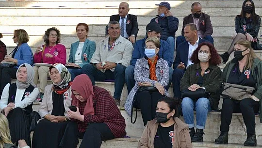 Türk kadınlar Birliği 50. Yılını kutladı