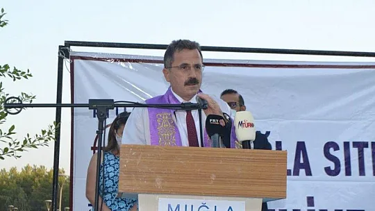 Fethiye İşletme Fakültesinde mezuniyet heyecanı