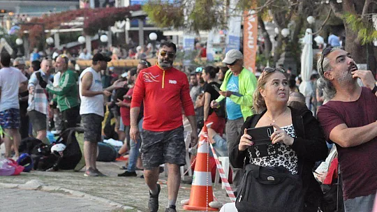 HAVA OYUNLARI FESTİVALİ RENKLİ GÖSTERİLERE EV SAHİPLİĞİ YAPIYOR