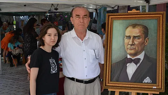'Atatürk'ümüze benzemek benim için bir gururdur.'