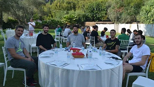 ORMANSPOR MAÇI ÖNCESİ MORAL DEPOLADILAR