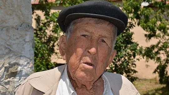 Seydikemer Belediyesinden İsmail Dede'ye Eşya Yardımı