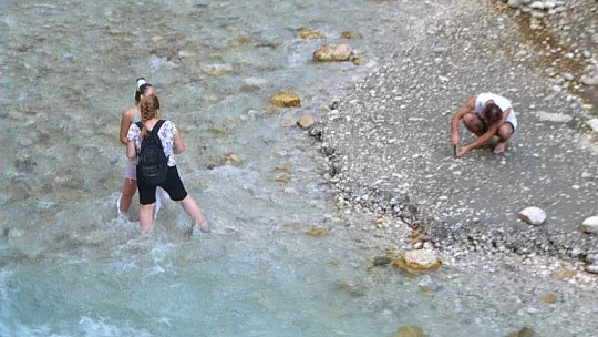 Saklıkent Kanyonuna turistler akın ediyor