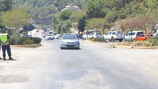 Ölüdeniz'in trafik sorununa profesyonel yardım bekleniyor