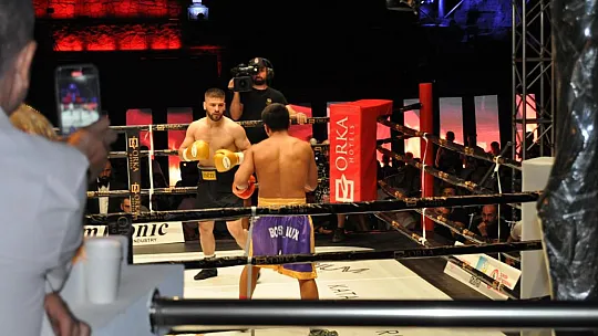 Fethiye WBC profesyonel boks gecesinde Kubilay Alcu gümüş kemeri kazandı