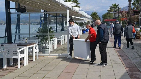 Hazırlıklarını tamamlayan işletmeler, ilk müşterilerini ağırladı