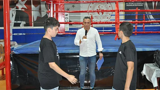 Seydikemer Boks Şampiyonası Düzenlendi