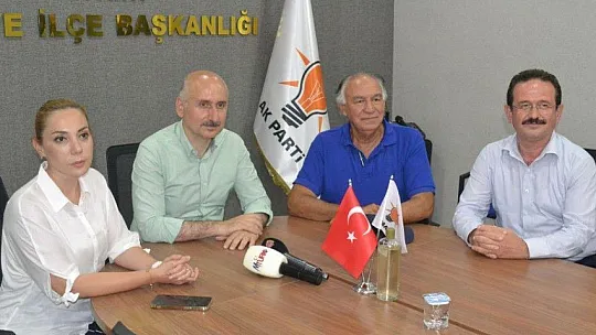 Ulaştırma Bakanı Karaismailoğlu, AK Parti Fethiye teşkilatını ziyaret etti