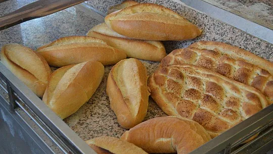 200 gram Ekmek Gayriresmi 2.5 TL