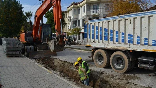 Altyapı çalışmaları devam ediyor