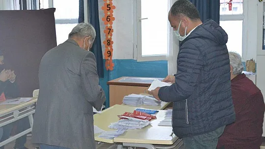 Başkanlık yarışının galibi Soydemir