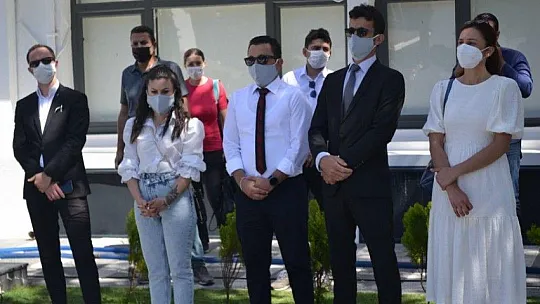 Gençlik ve Spor Bayramına buruk kutlama