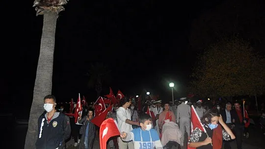 Cumhuriyet Yürüyüşüne yoğun katılım