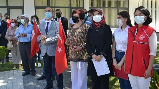 Gençlik ve Spor Bayramına buruk kutlama