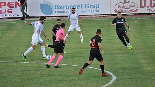 FETHİYESPOR EVİNDE KİMSEYİ AFFETMİYOR 3-1