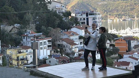 Gençlerin buluşma noktası Âşıklar Tepesi