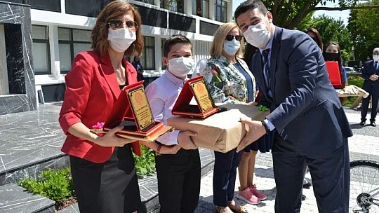 Ödülleri törenle takdim edildi 