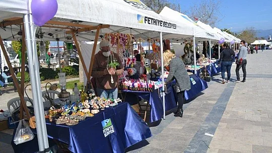 Kadınlar çalışmaya ve üretmeye devam ediyor