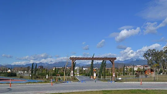 Boş sokaklar drone ile havadan görüntülendi