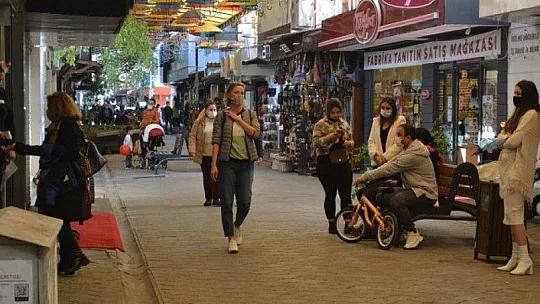 Fethiye'de yılbaşı alışveriş telaşı yaşandı