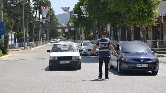 Kısıtlamanın ilk günü hareketli