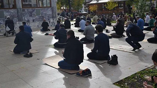 Fethiye Camilerinde de yağmur duası yapıldı