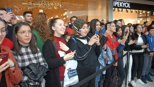 Tuğba Yurt, Fethiye'yi Salladı