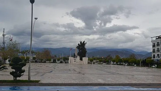 Kısıtlamadan muaf olanlar görevinin başındaydı