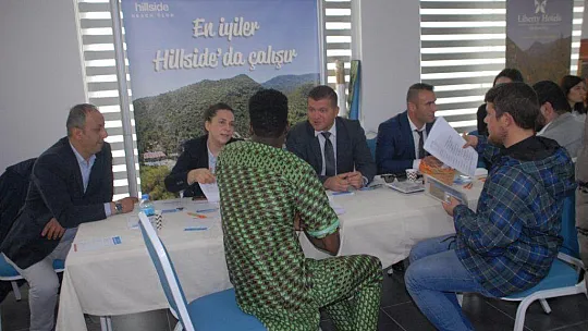 Sektör temsilcileri öğrencilerle buluştu