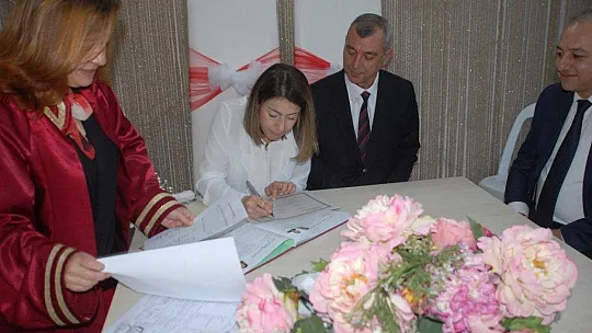 Sevgililer Gününde Türkmenistanlı Gelin