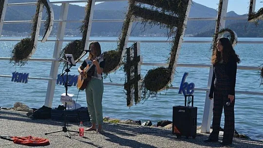 Kısıtlama sonrası plajlar ve sahil bandı doldu
