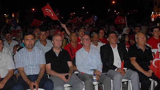 Demokrasi nöbeti bitmeyecek