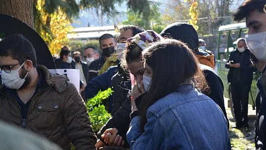 Çaptuğ'u son yolculuğuna sevenleri uğurladı