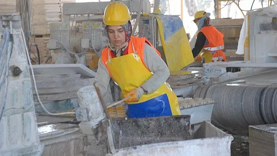 Seydikemerli Kadınlar Ekmeğini Taştan Çıkartıyor