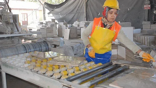 Seydikemerli Kadınlar Ekmeğini Taştan Çıkartıyor