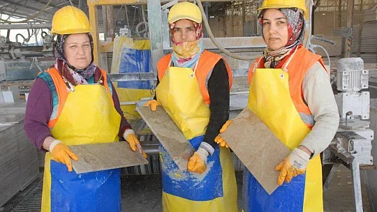 Seydikemerli Kadınlar Ekmeğini Taştan Çıkartıyor