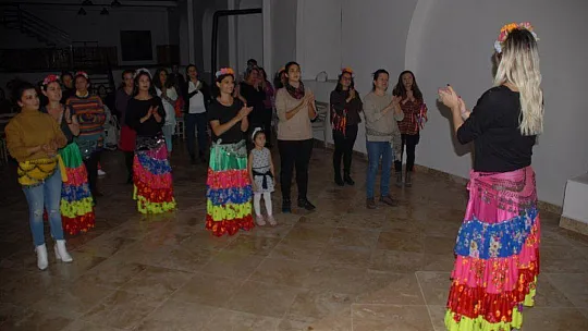 Roman Danslarına Yoğun Katılım