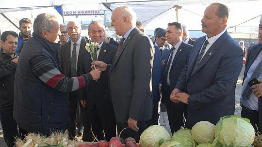 Bayraktar, ''Fethiye'nin üretici pazarı Türkiye'ye model olmalıdır''