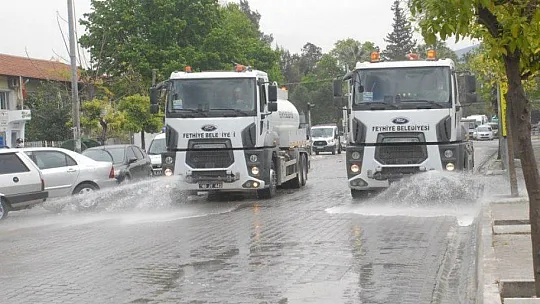 Fethiye'de TOMA'lı temizlik 
