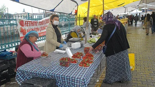 Salı Pazarına Korona Ayarı
