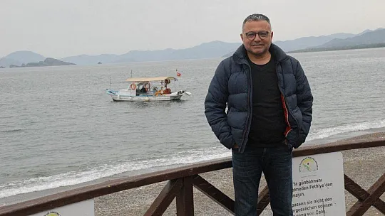 Ay, ''Hayatımızda Frene Basmamız Lazım''