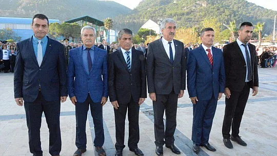 Yüce Atatürk Fethiye'de de özlemle anıldı