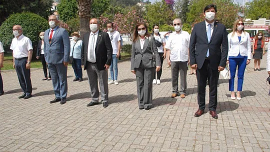 Gençlik Otobüsü Fethiye'de Coşkuyla Karşılandı