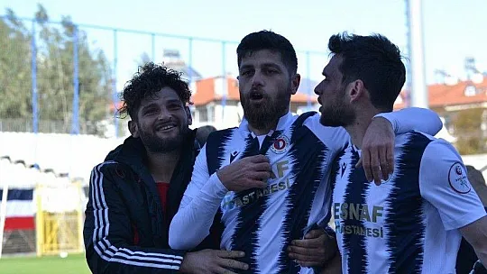 Kaptan Anıl, arkadaşına 'Kart görme' diye bağırdı