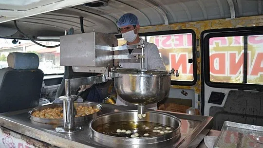 Regaib Kandili dolayısıyla lokma dağıtıldı