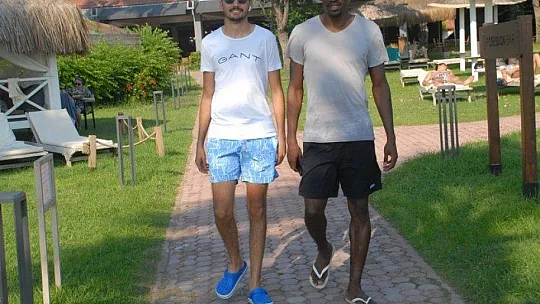 PATRİCK ETOGA FETHİYE'DE TATİL YAPIYOR