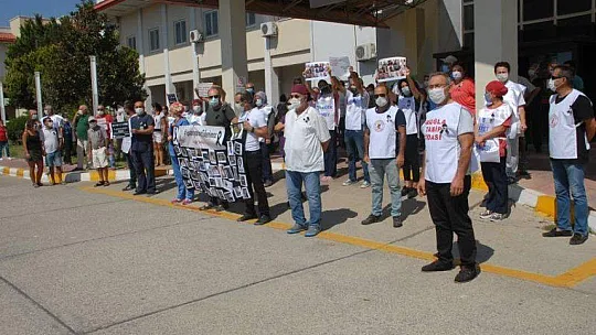 SAĞLIK ÇALIŞANLARI 'YÖNETEMİYORSUNUZ, TÜKENİYORUZ'