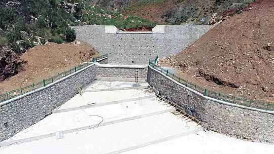 DSİ taşkın riskini önlüyor